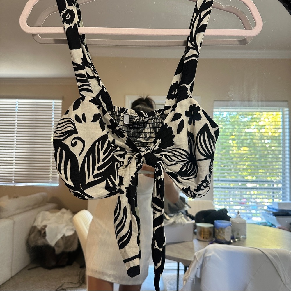 Zara Black and White Floral Crop Top